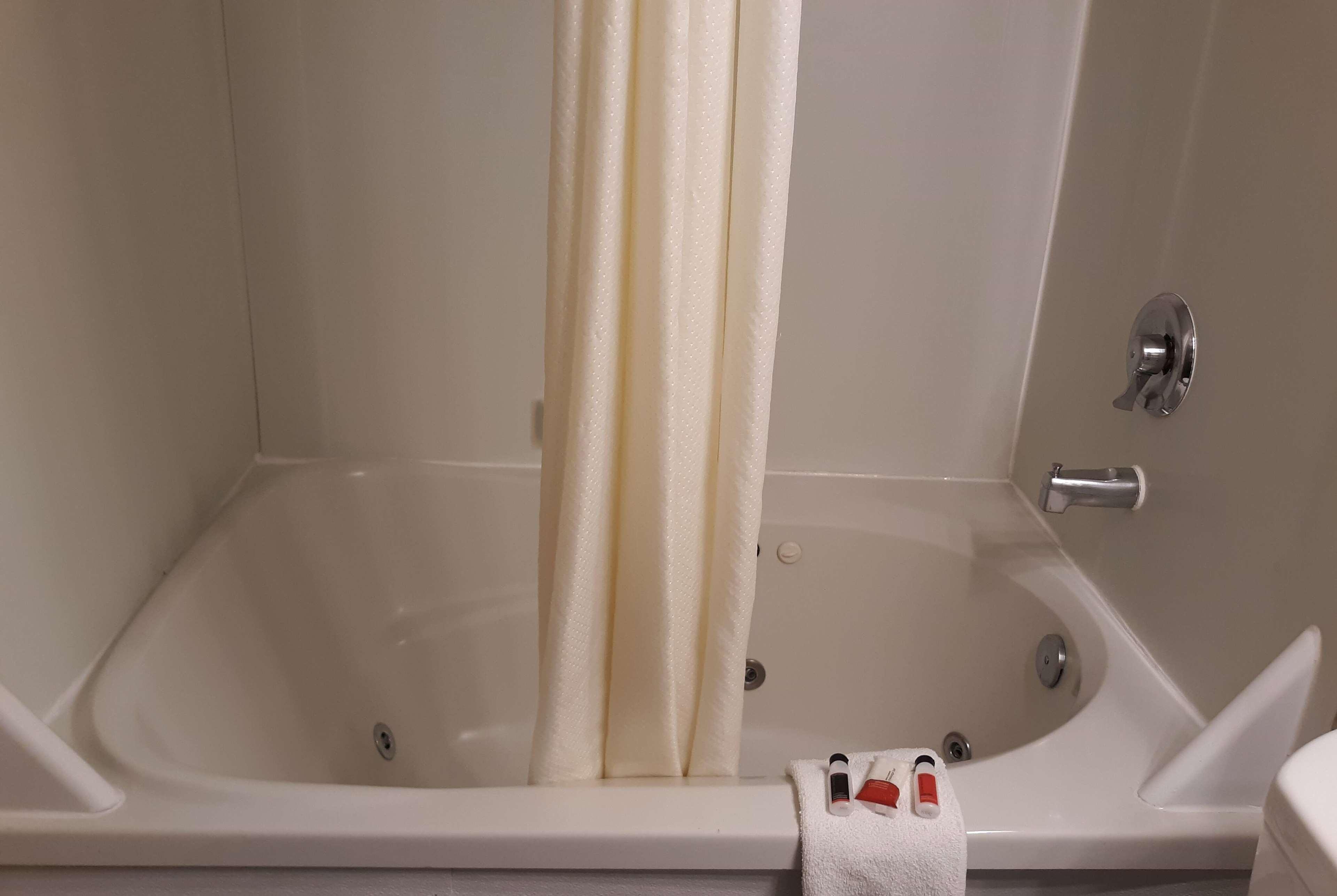 Baymont By Wyndham Rochester Mayo Clinic Area Екстериор снимка